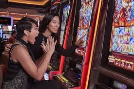 bbo303 heylink platform interface showing sportsbook, live casino, and slots categories